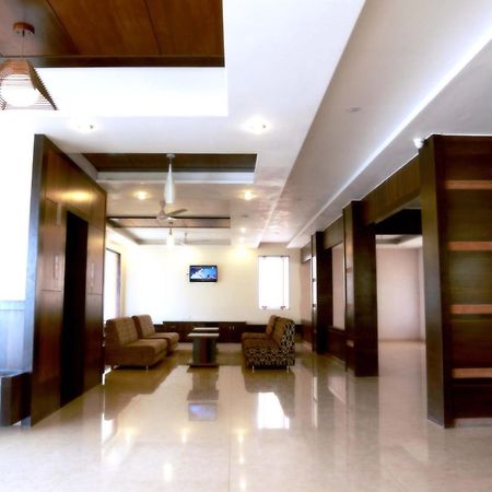 Hotel Sai Ramanand Ширди Екстериор снимка