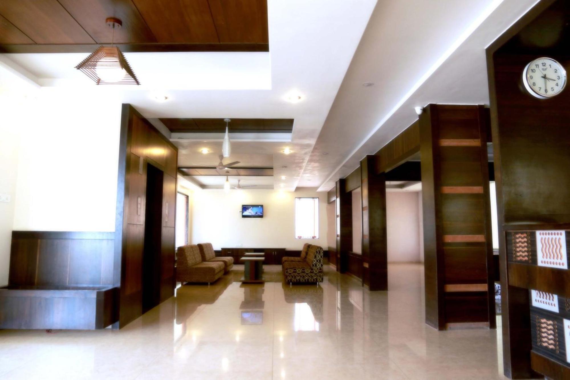 Hotel Sai Ramanand Ширди Екстериор снимка